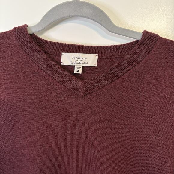 Turnbury Men’s V Neck SZ M Sweater 100% Merino Wool Burgundy Preppy Winter - Picture 2 of 10